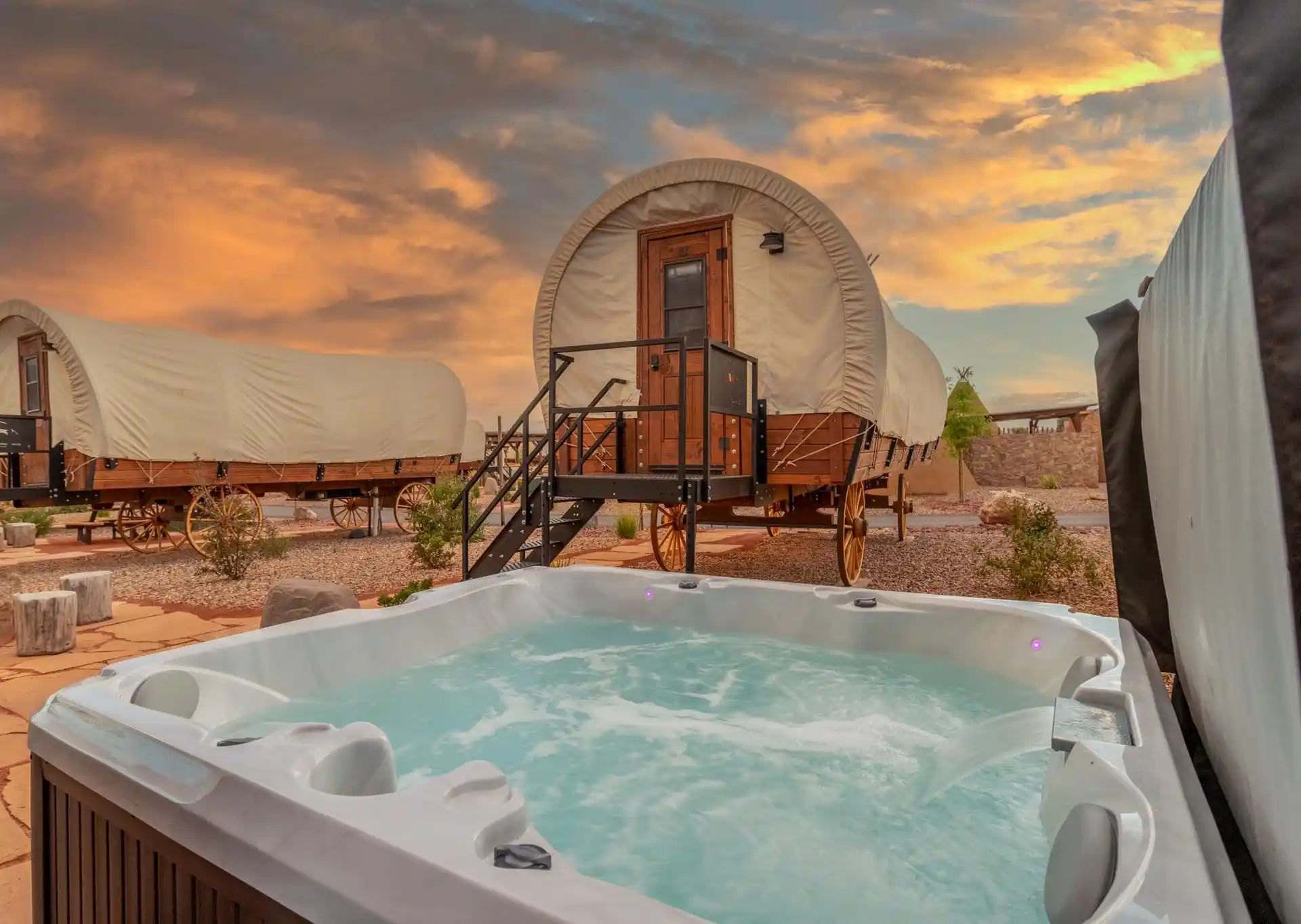Covered Wagon Glamping at Zion